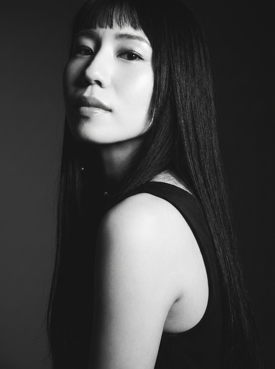 櫻井 結衣 / YUI portrait